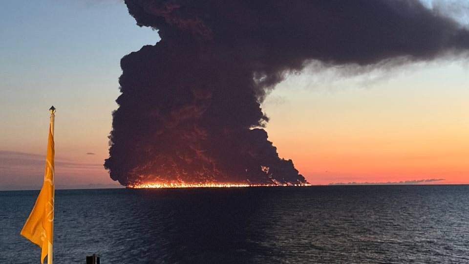 BREAKING: Ukraine has just struck an oil tanker, which is now burning off the coast of Sochi in Russia's Krasnodar region, with a massive fire and a black smoke column rising several kilometres.